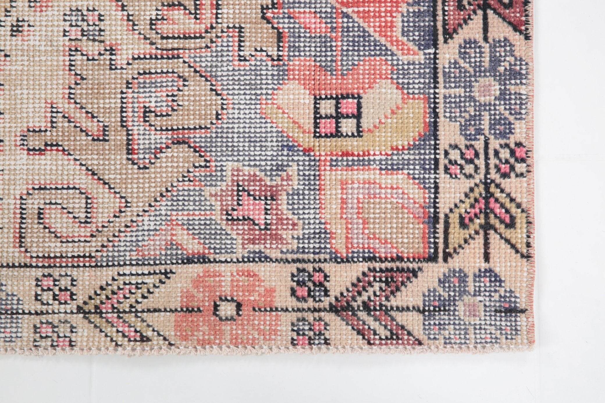 4' x 7' Vintage rug, Bedroom Vintage rug, Cotton Vintage rug, Dorm Vintage rug, Kitchen-Dining Vintage rug, Living Room Vintage rug, Office Vintage rug, Oriental Vintage rug, Red Vintage rug, Rustic-Primitive Vintage rug, Vintage, Wool Vintage rug, Vintage rug