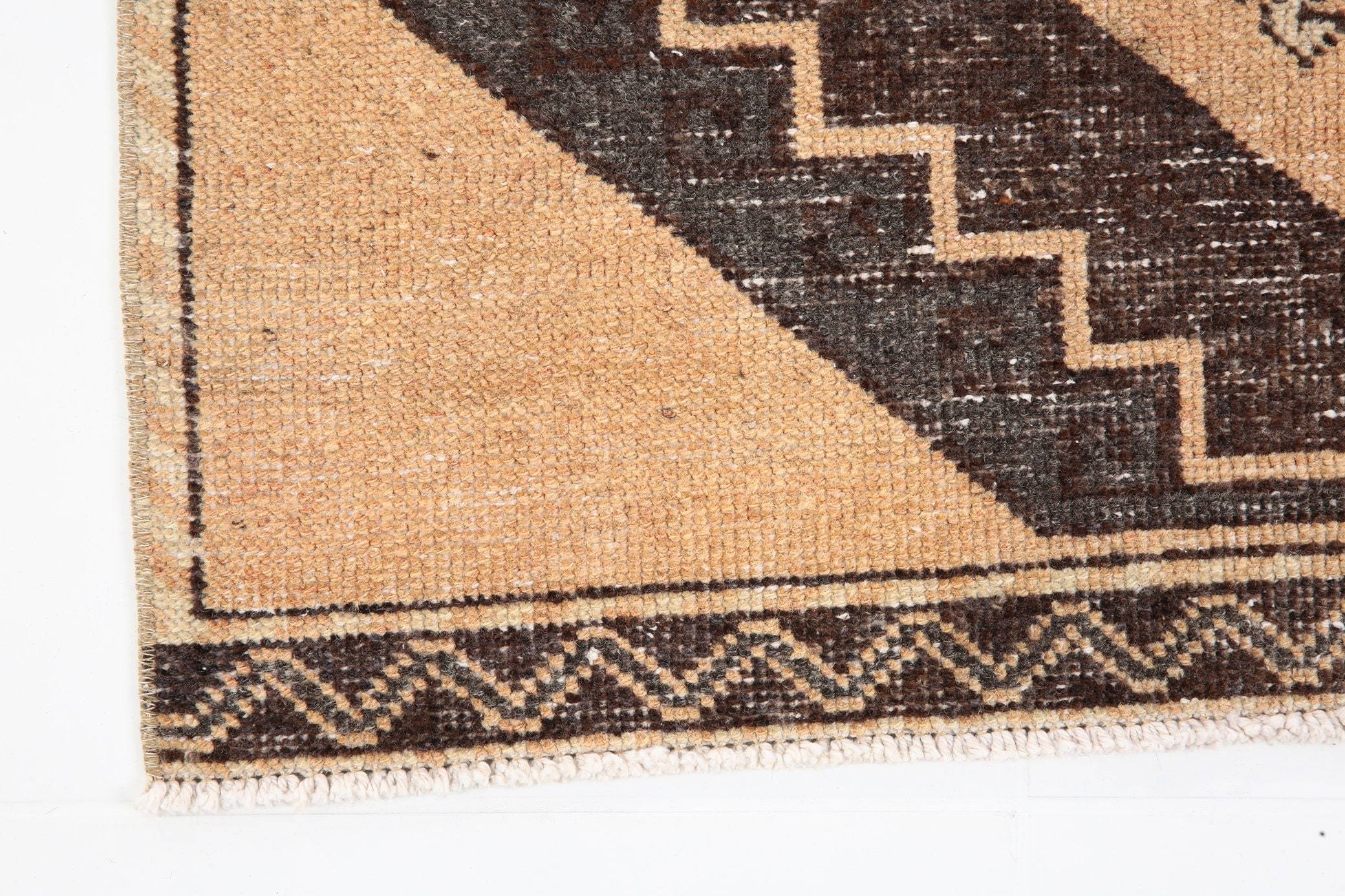 3' x 11' Vintage rug, Brown Vintage rug, Cotton Vintage rug, Country-Farmhouse Vintage rug, Dorm Vintage rug, Entryway-Hallway Vintage rug, Kitchen-Dining Vintage rug, Living Room Vintage rug, Office Vintage rug, Southwestern Vintage rug, Vintage Runner, Wool Vintage rug, Vintage rug