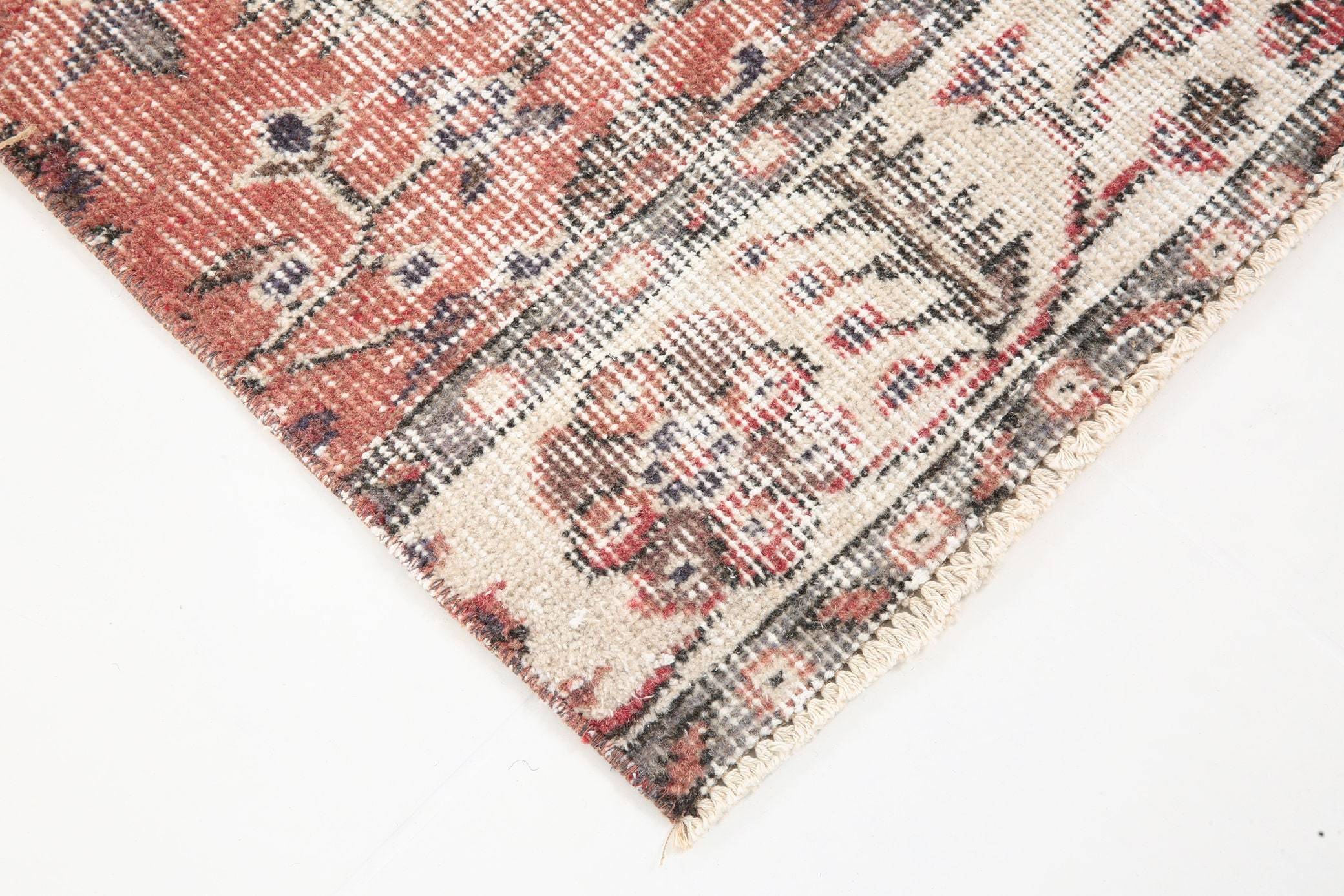 2' x 9' Vintage rug, Cotton Vintage rug, Country-Farmhouse Vintage rug, Dorm Vintage rug, Entryway-Hallway Vintage rug, Floral Vintage rug, Kitchen-Dining Vintage rug, Living Room Vintage rug, Office Vintage rug, Red Vintage rug, Vintage Runner, Wool Vintage rug, Vintage rug