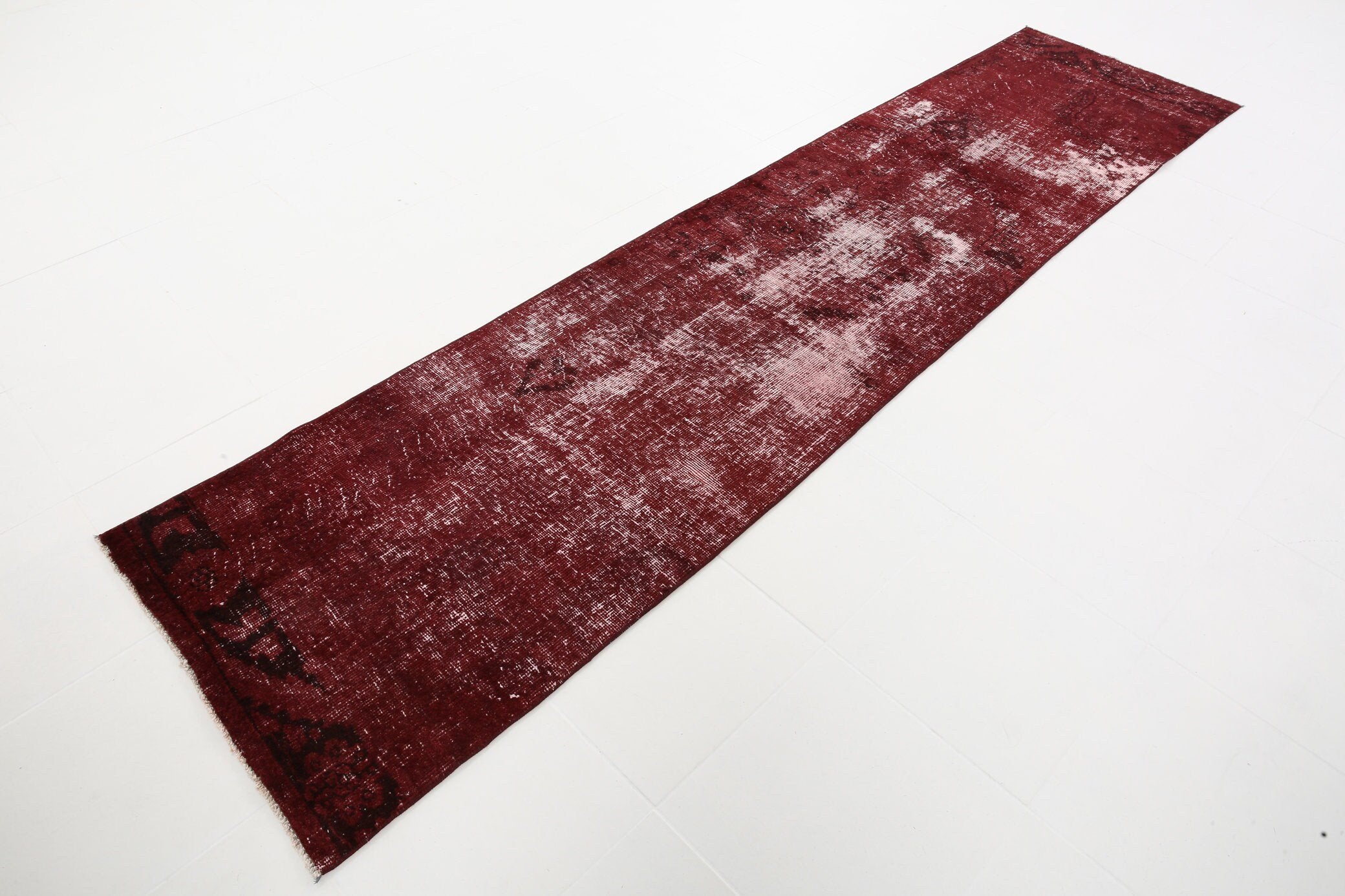 2' x 11' Vintage rug, Bedroom Vintage rug, Camouflage Vintage rug, Cotton Vintage rug, Entryway-Hallway Vintage rug, Kitchen-Dining Vintage rug, Office Vintage rug, Overdyed Vintage rug, Patio-Outdoor Vintage rug, Red Vintage rug, Vintage Runner, Wool Vintage rug, Vintage rug