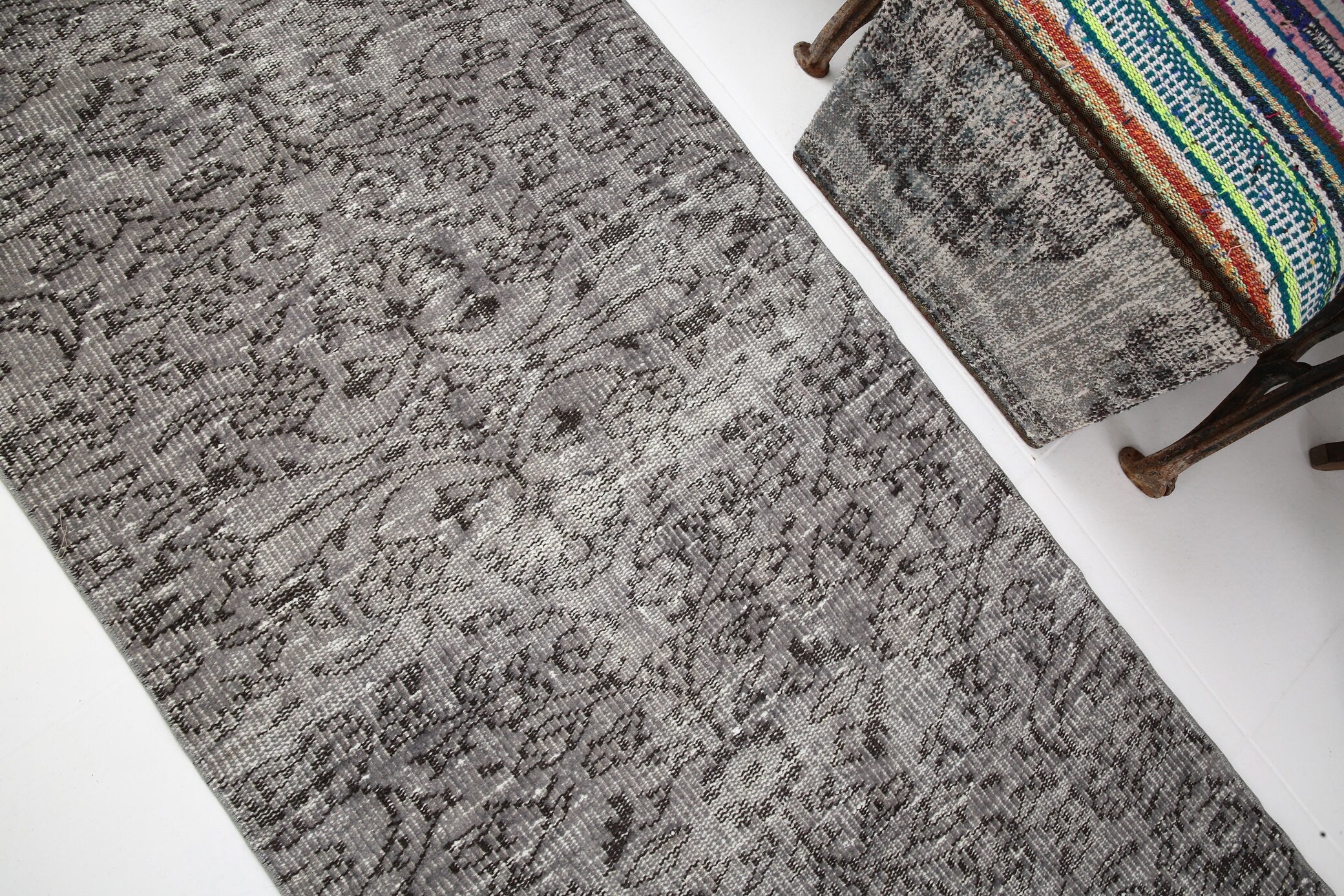 2' x 9' Vintage rug, Bathroom Vintage rug, Bedroom Vintage rug, Black-Gray Vintage rug, Cotton Vintage rug, Distressed Vintage rug, Entryway-Hallway Vintage rug, Floral Vintage rug, Kitchen-Dining Vintage rug, Nursery Vintage rug, Vintage Runner, Wool Vintage rug, Vintage rug