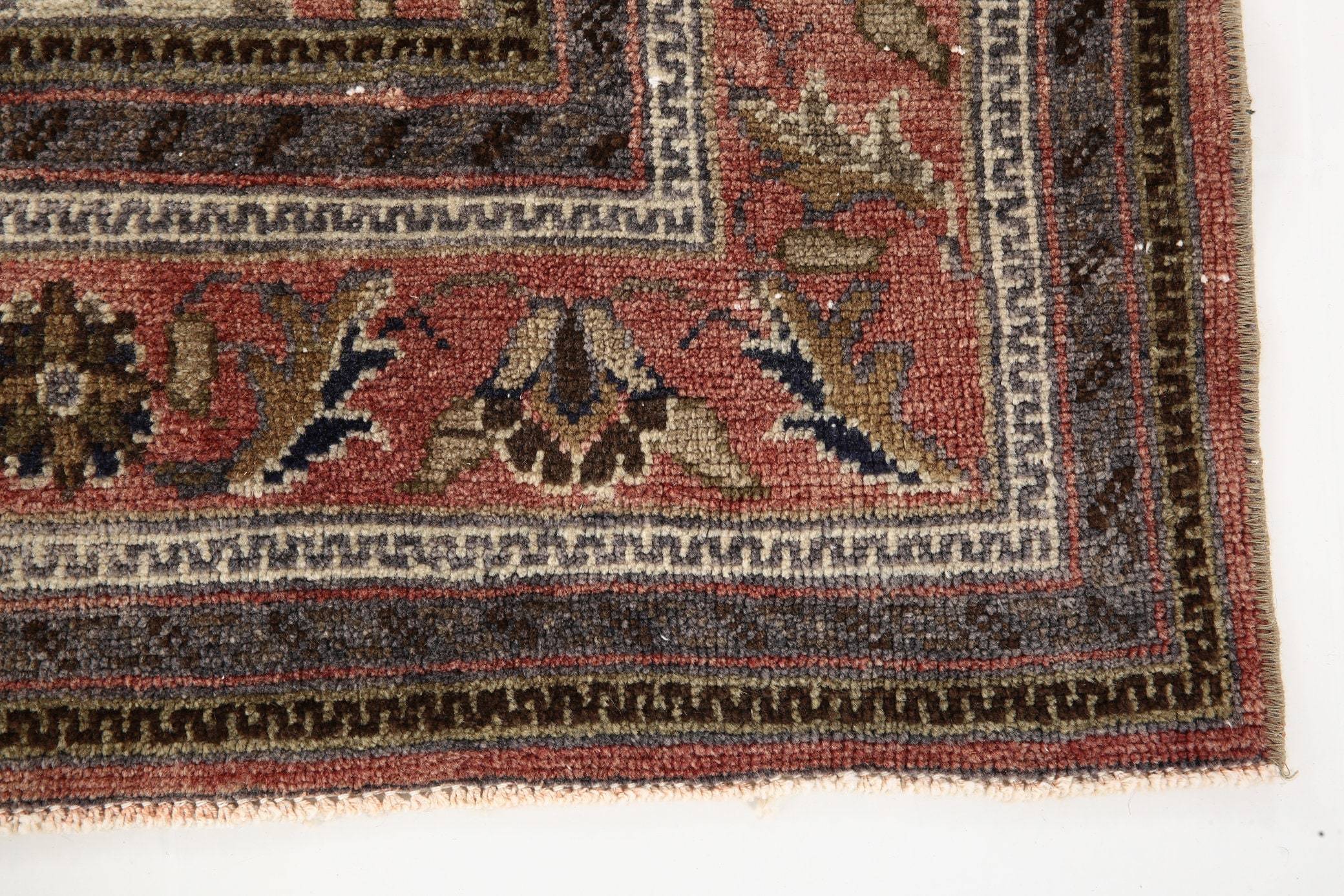 4' x 7' Vintage rug, Brown Vintage rug, Cotton Vintage rug, Dorm Vintage rug, Kids Vintage rug, Kitchen-Dining Vintage rug, Living Room Vintage rug, Office Vintage rug, Persian Vintage rug, Rustic-Primitive Vintage rug, Vintage, Wool Vintage rug, Vintage rug