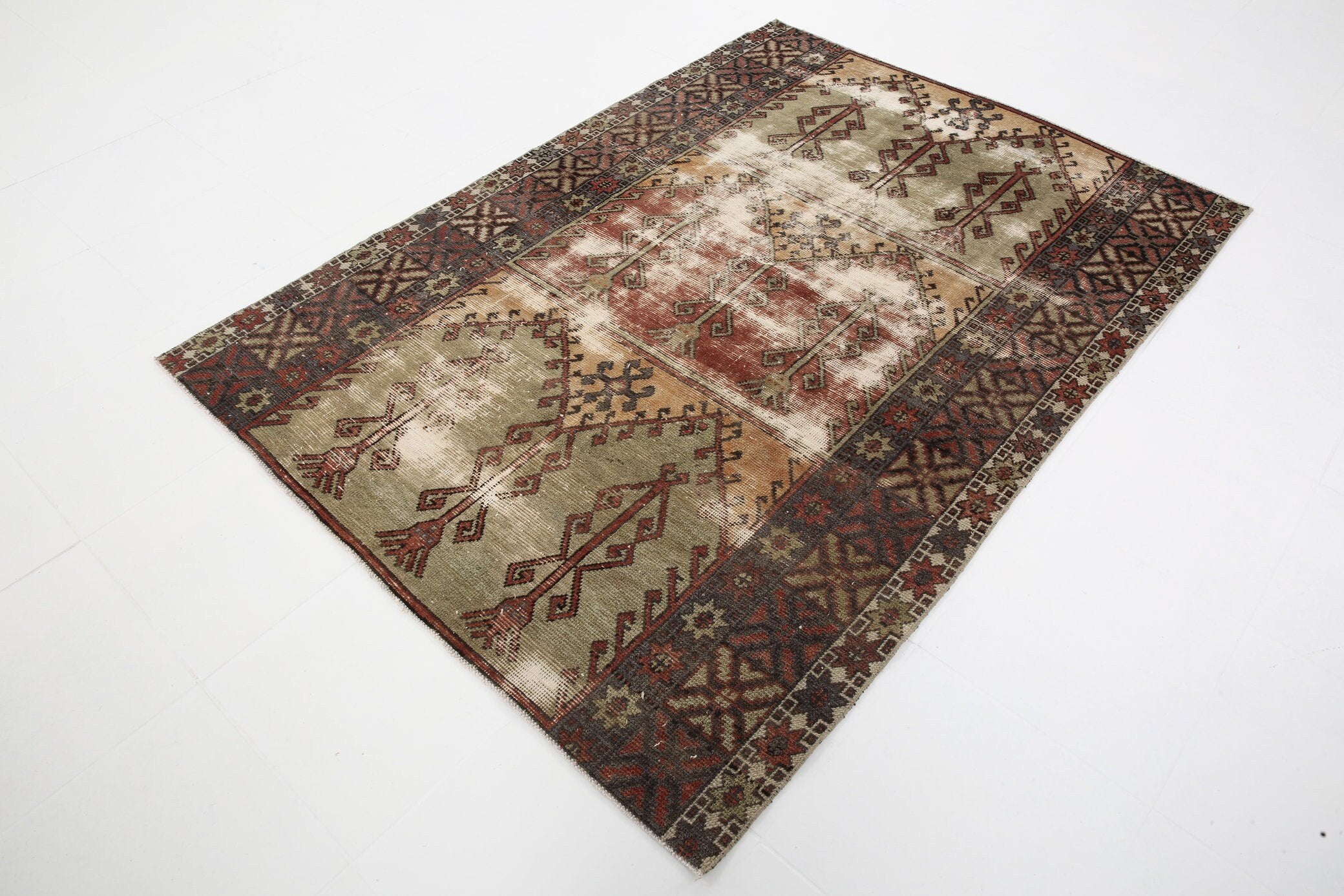 4' x 7' Vintage rug, Brown Vintage rug, Cotton Vintage rug, Dorm Vintage rug, Ikat Vintage rug, Kitchen-Dining Vintage rug, Living Room Vintage rug, Nursery Vintage rug, Office Vintage rug, Scandinavian Vintage rug, Vintage, Wool Vintage rug, Vintage rug