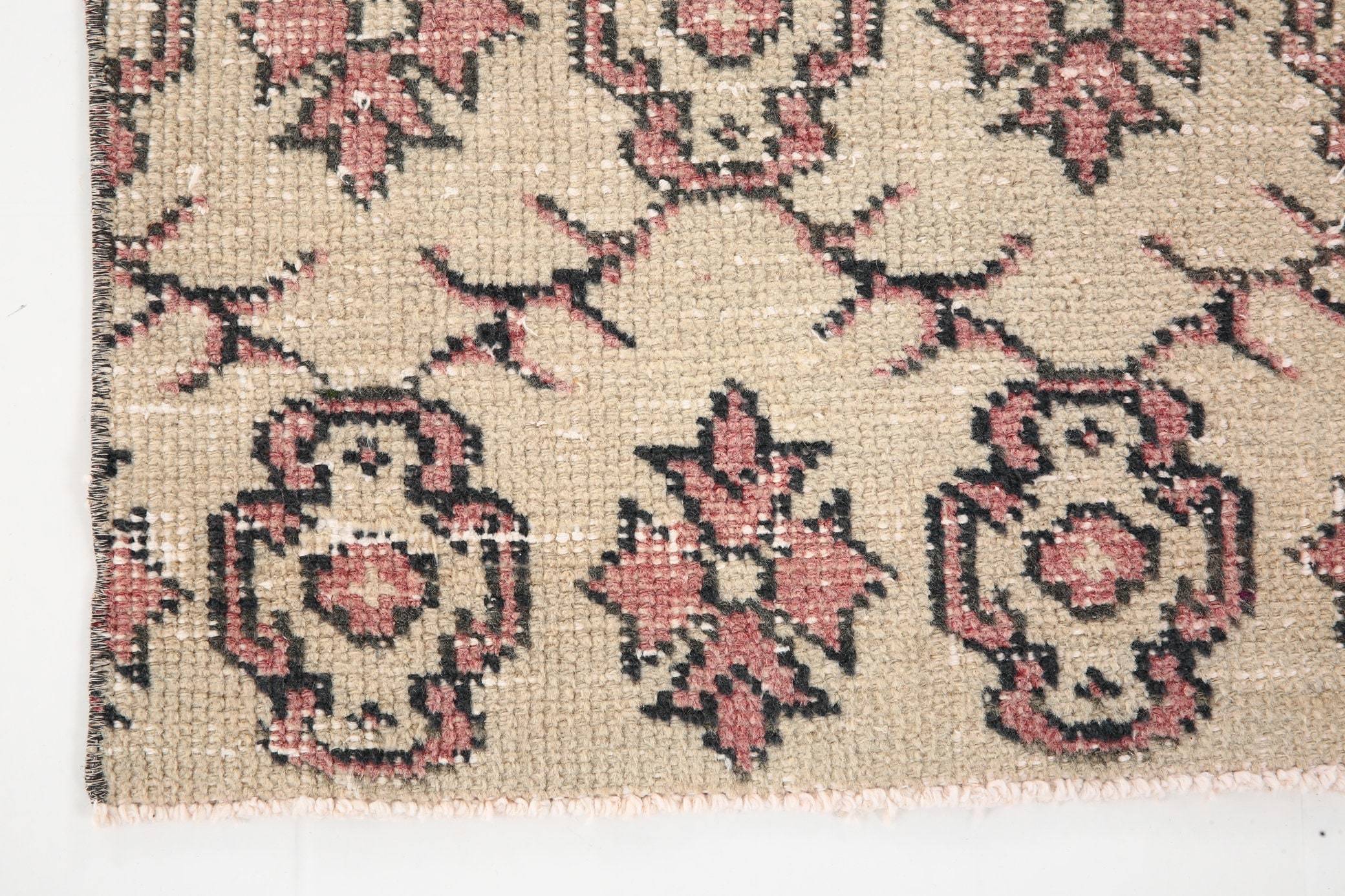 3' x 6' Vintage rug, Cotton Vintage rug, Geometric Vintage rug, Kids Vintage rug, Kitchen-Dining Vintage rug, Living Room Vintage rug, Nursery Vintage rug, Office Vintage rug, Red Vintage rug, Retro Vintage rug, Vintage, Wool Vintage rug, Vintage rug