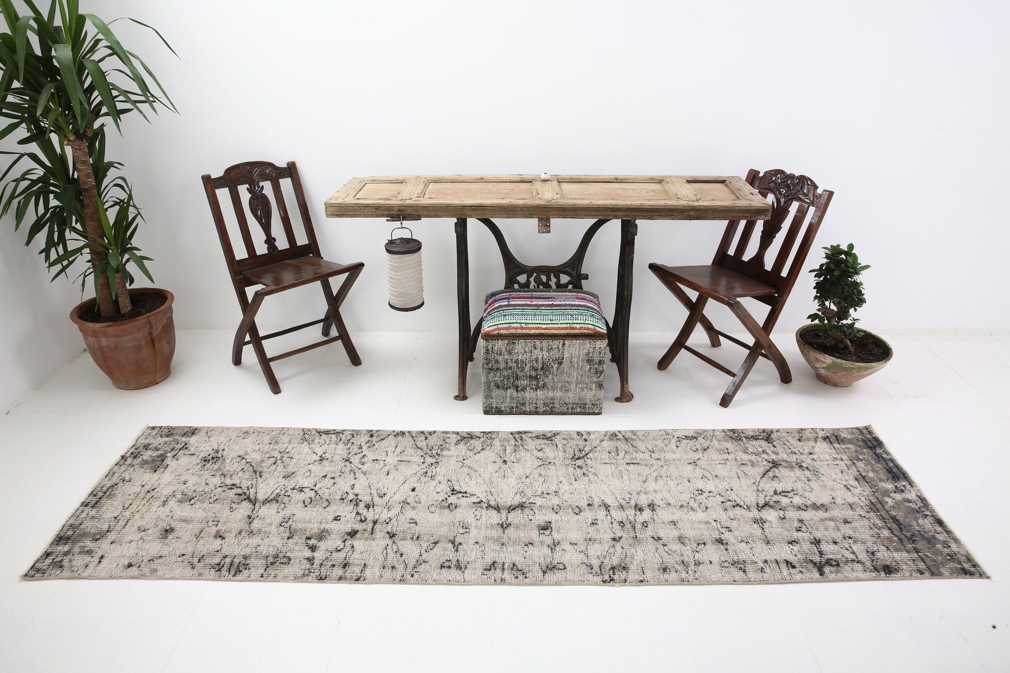 2' x 9' Vintage rug, Black-Gray Vintage rug, Cotton Vintage rug, Dorm Vintage rug, Entryway-Hallway Vintage rug, Kids Vintage rug, Living Room Vintage rug, Office Vintage rug, Plants-Trees Vintage rug, Retro Vintage rug, Vintage Runner, Wool Vintage rug, Vintage rug