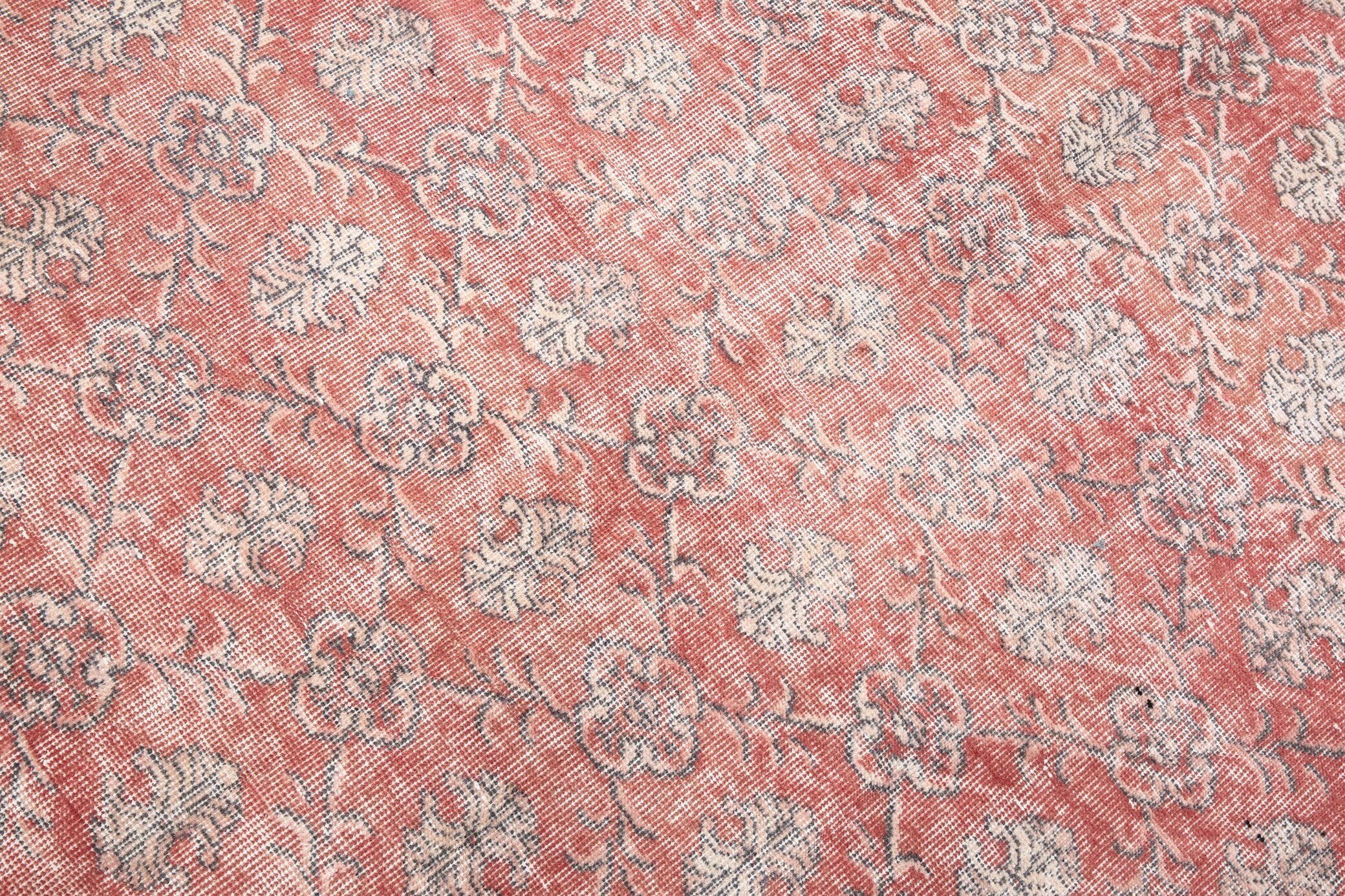 7' x 10' Vintage rug, Bedroom Vintage rug, Cotton Vintage rug, Country-Farmhouse Vintage rug, Dorm Vintage rug, Kitchen-Dining Vintage rug, Living Room Vintage rug, Office Vintage rug, Plants-Trees Vintage rug, Red Vintage rug, Vintage, Wool Vintage rug, Vintage rug