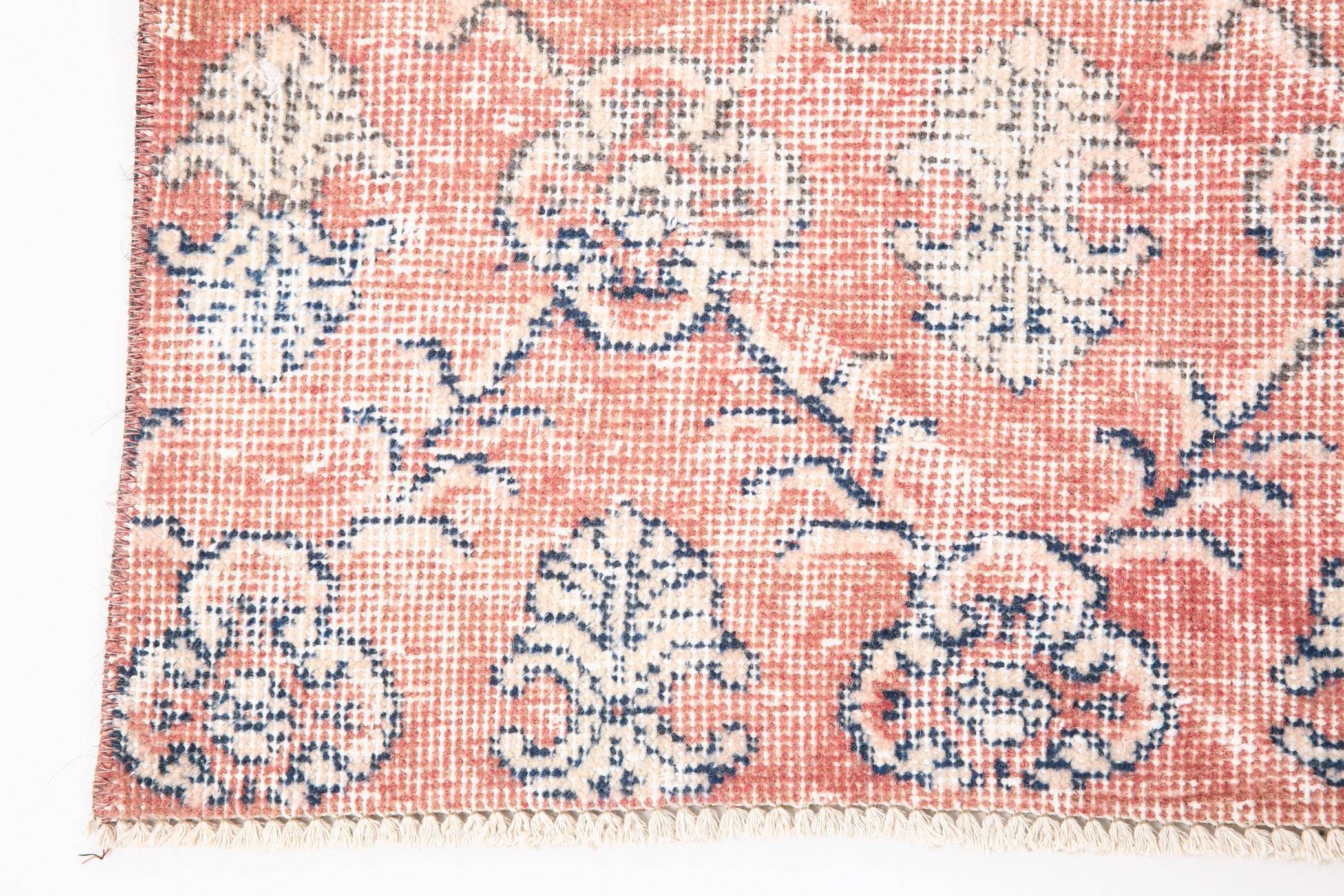 7' x 10' Vintage rug, Bedroom Vintage rug, Cotton Vintage rug, Country-Farmhouse Vintage rug, Dorm Vintage rug, Kitchen-Dining Vintage rug, Living Room Vintage rug, Office Vintage rug, Plants-Trees Vintage rug, Red Vintage rug, Vintage, Wool Vintage rug, Vintage rug