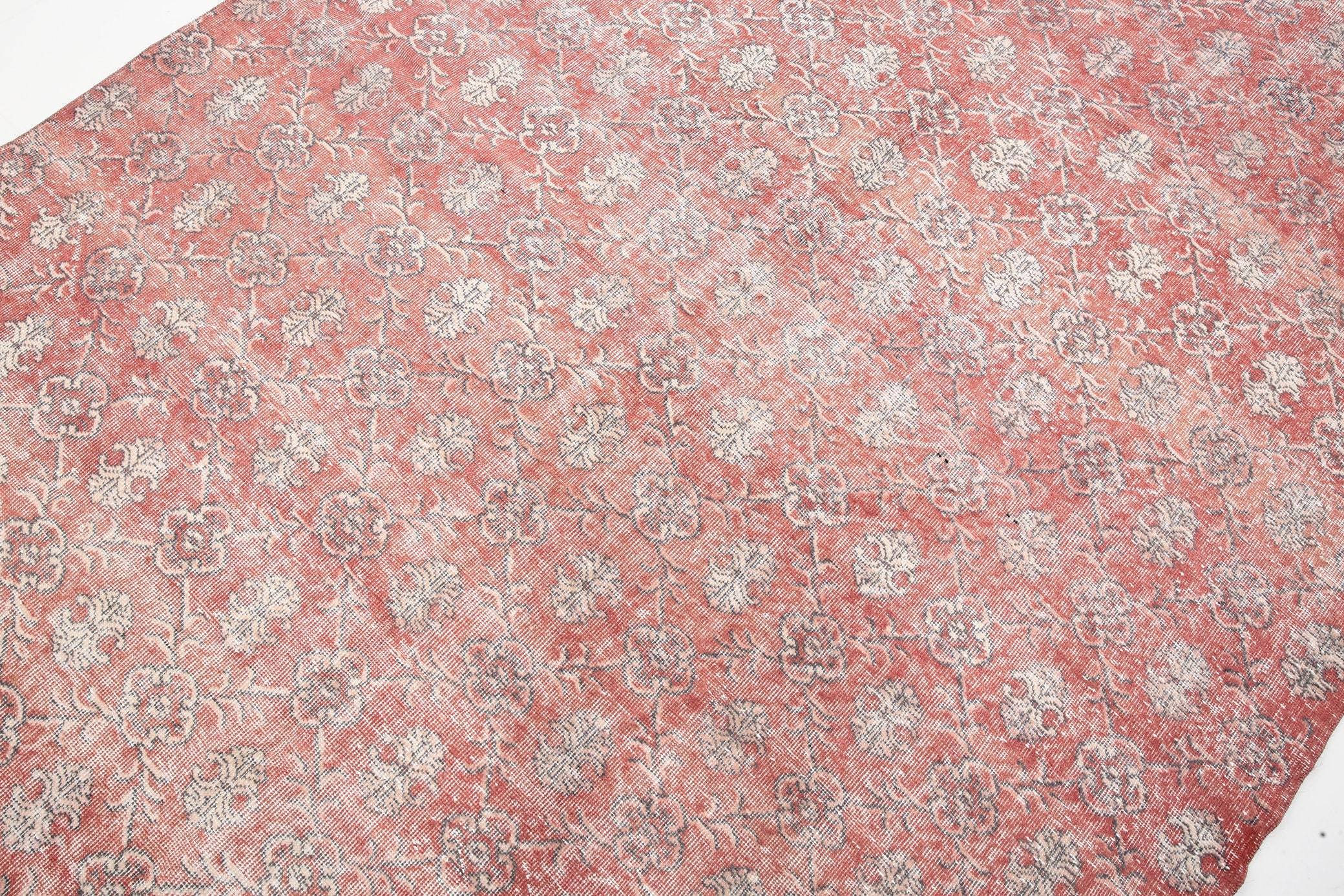 7' x 10' Vintage rug, Bedroom Vintage rug, Cotton Vintage rug, Country-Farmhouse Vintage rug, Dorm Vintage rug, Kitchen-Dining Vintage rug, Living Room Vintage rug, Office Vintage rug, Plants-Trees Vintage rug, Red Vintage rug, Vintage, Wool Vintage rug, Vintage rug