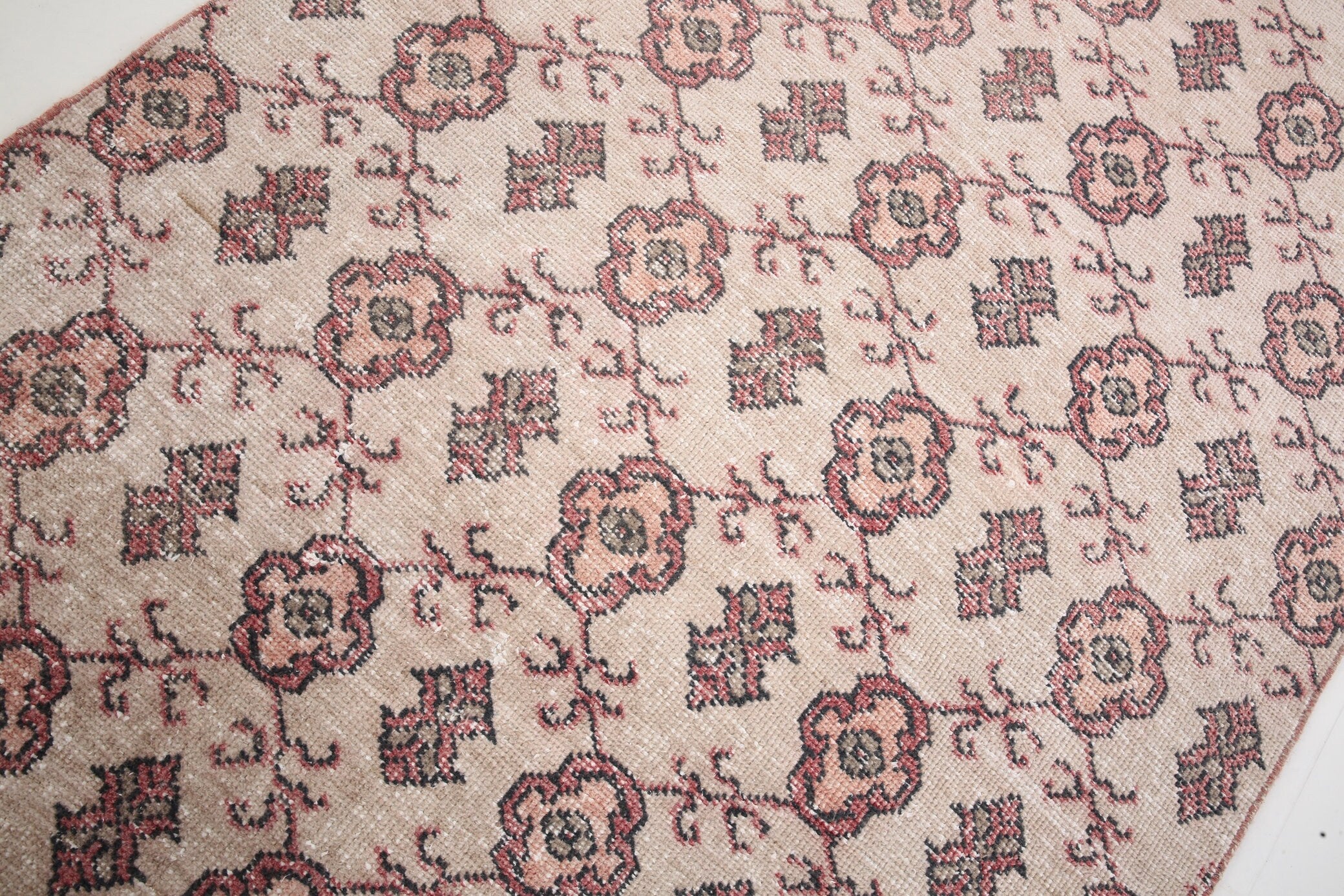 4' x 7' Vintage rug, Cotton Vintage rug, Dorm Vintage rug, Kids Vintage rug, Kitchen-Dining Vintage rug, Living Room Vintage rug, Office Vintage rug, Red Vintage rug, Retro Vintage rug, Southwestern Vintage rug, Vintage, Wool Vintage rug, Vintage rug