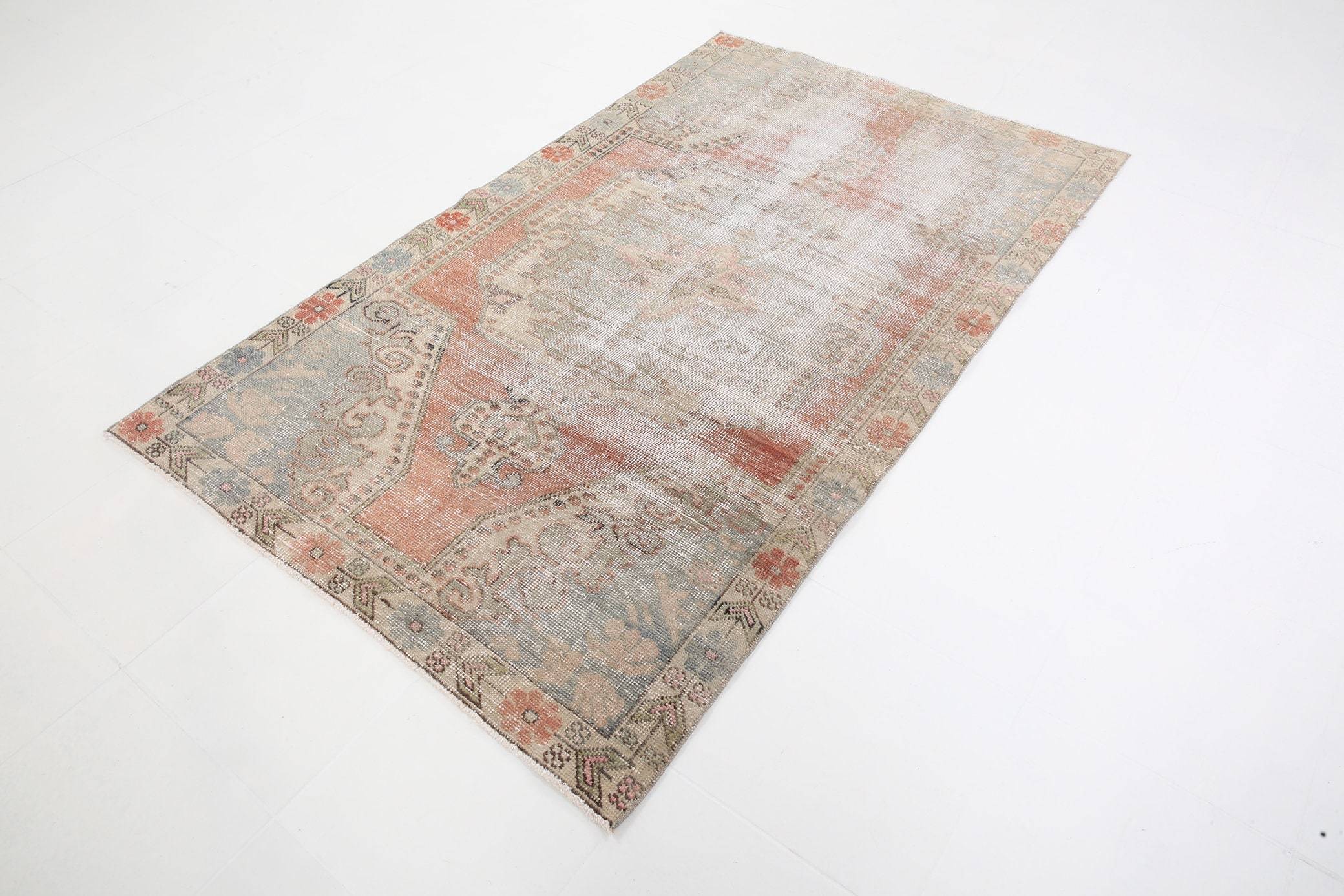 4' x 7' Vintage rug, Bathroom Vintage rug, Bedroom Vintage rug, Cotton Vintage rug, Distressed Vintage rug, Laundry Vintage rug, Living Room Vintage rug, Nursery Vintage rug, Red Vintage rug, Solid Vintage rug, Vintage, Wool Vintage rug, Vintage rug