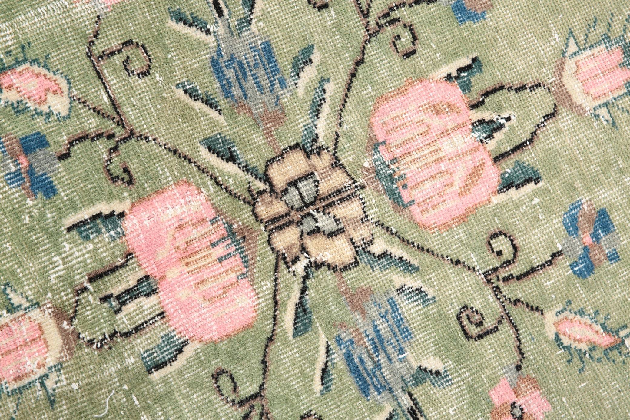 6' x 10' Vintage rug, Bedroom Vintage rug, Blue Vintage rug, Bohemian-Eclectic Vintage rug, Cotton Vintage rug, Floral Vintage rug, Kitchen-Dining Vintage rug, Living Room Vintage rug, Nursery Vintage rug, Office Vintage rug, Vintage, Wool Vintage rug, Vintage rug
