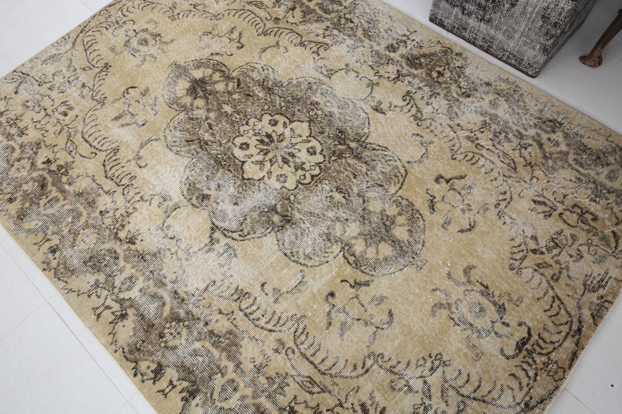 5' x 6' Vintage rug, Brown Vintage rug, Cotton Vintage rug, Dorm Vintage rug, Floral Vintage rug, Living Room Vintage rug, Nursery Vintage rug, Office Vintage rug, Rustic-Primitive Vintage rug, Vintage, Wool Vintage rug, Vintage rug