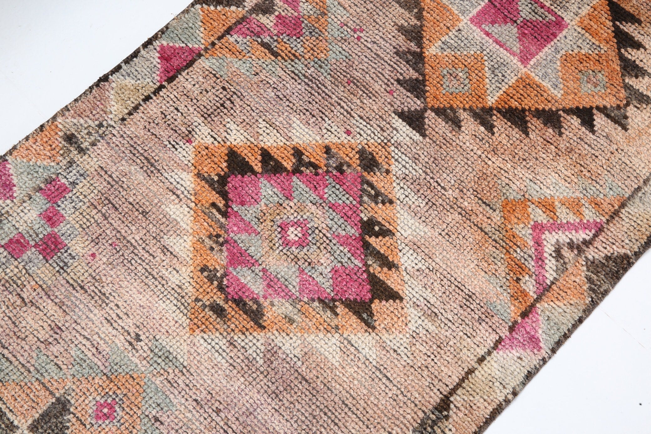 2' x 12' Vintage rug, Bedroom Vintage rug, Bohemian-Eclectic Vintage rug, Cotton Vintage rug, Entryway-Hallway Vintage rug, Kitchen-Dining Vintage rug, Living Room Vintage rug, Office Vintage rug, Pink Vintage rug, Southwestern Vintage rug, Vintage Herki, Wool Vintage rug, Vintage rug