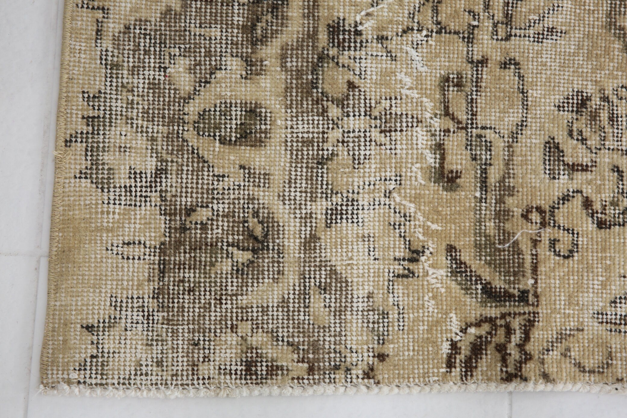 5' x 6' Vintage rug, Brown Vintage rug, Cotton Vintage rug, Dorm Vintage rug, Floral Vintage rug, Living Room Vintage rug, Nursery Vintage rug, Office Vintage rug, Rustic-Primitive Vintage rug, Vintage, Wool Vintage rug, Vintage rug