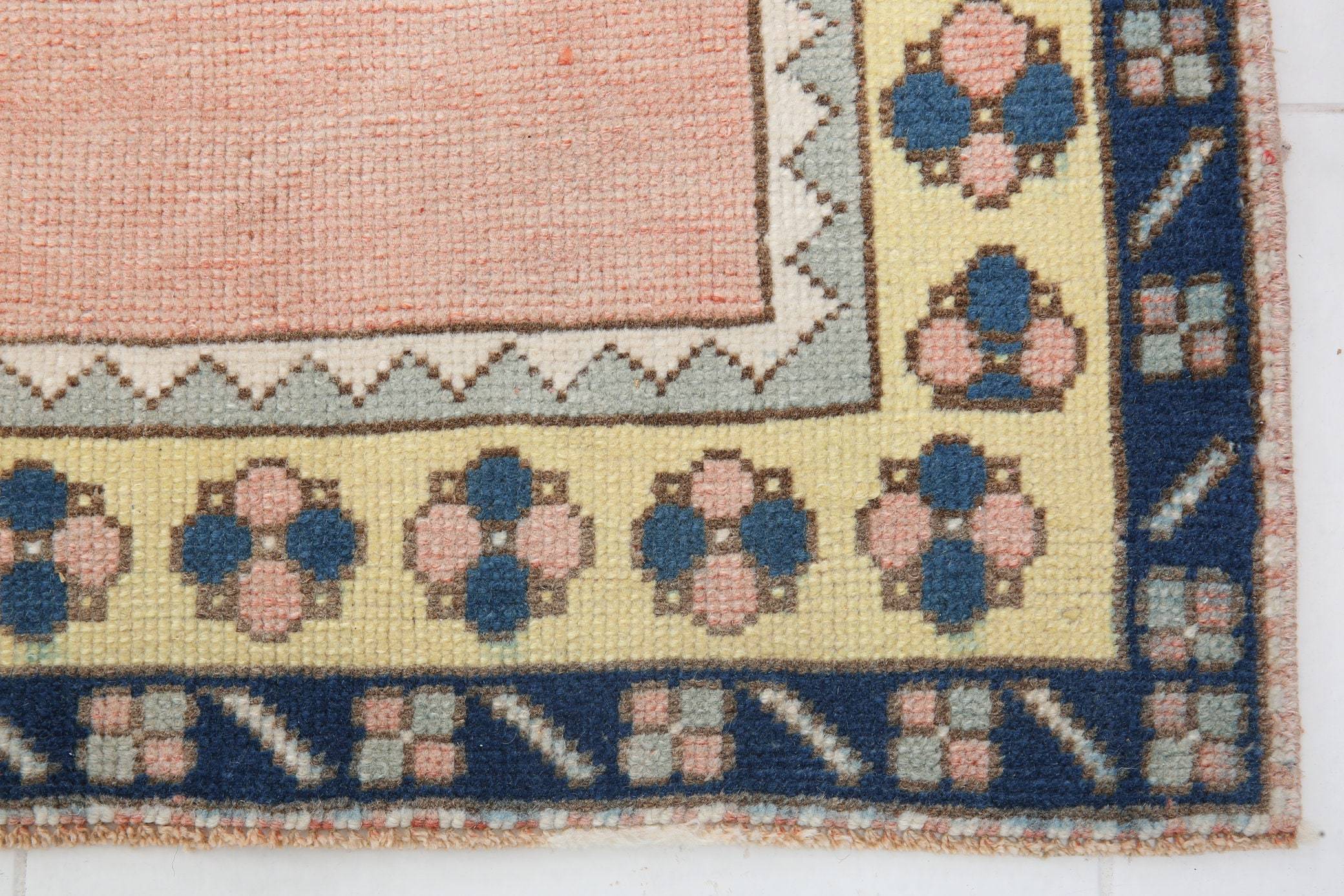 4' x 7' Vintage rug, Blue Vintage rug, Cotton Vintage rug, Kids Vintage rug, Kitchen-Dining Vintage rug, Living Room Vintage rug, Nursery Vintage rug, Office Vintage rug, Scandinavian Vintage rug, Southwestern Vintage rug, Vintage, Wool Vintage rug, Vintage rug
