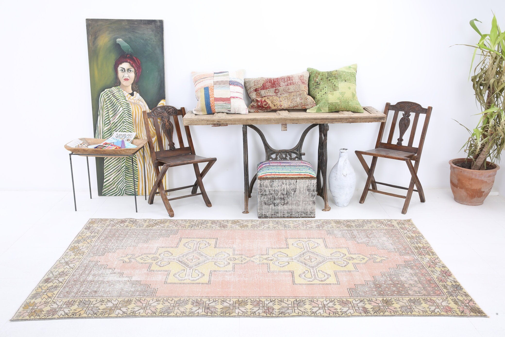 4' x 8' Vintage rug, Cotton Vintage rug, Entryway-Hallway Vintage rug, Geometric Vintage rug, Kitchen-Dining Vintage rug, Living Room Vintage rug, Nursery Vintage rug, Office Vintage rug, Pink Vintage rug, Retro Vintage rug, Vintage, Wool Vintage rug, Vintage rug