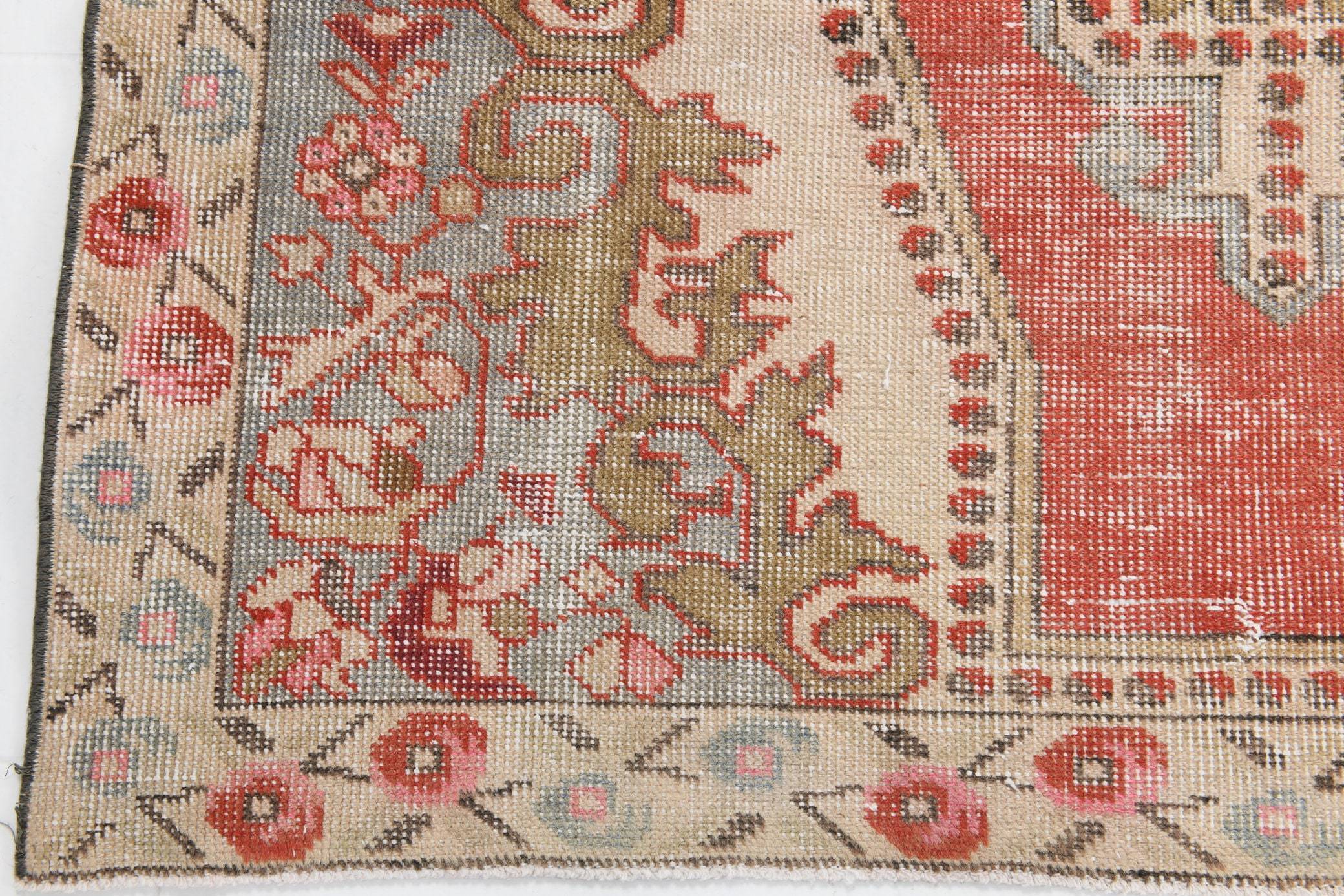 4' x 7' Vintage rug, Dorm Vintage rug, Kitchen-Dining Vintage rug, Living Room Vintage rug, Nursery Vintage rug, Office Vintage rug, Red Vintage rug, Retro Vintage rug, Southwestern Vintage rug, Vintage Oushak, Wool Vintage rug, Vintage rug