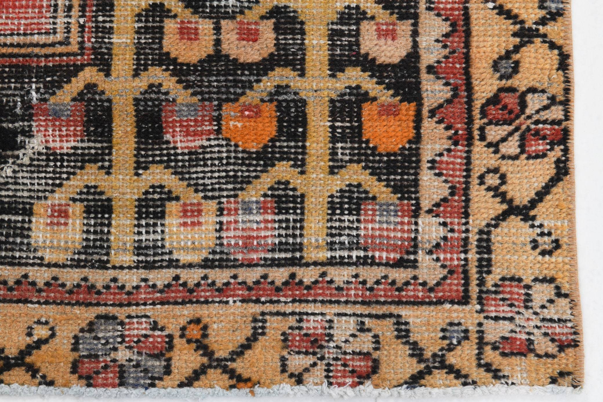 3' x 5' Vintage rug, Abstract Vintage rug, Bedroom Vintage rug, Bohemian-Eclectic Vintage rug, Cotton Vintage rug, Kitchen-Dining Vintage rug, Living Room Vintage rug, Office Vintage rug, Patio-Outdoor Vintage rug, Red Vintage rug, Vintage, Wool Vintage rug, Vintage rug