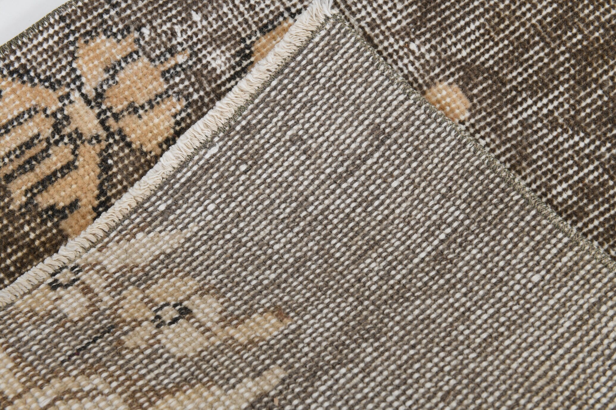 1' x 3' Vintage rug, Bathroom Vintage rug, Brown Vintage rug, Contemporary Vintage rug, Cotton Vintage rug, Entryway-Hallway Vintage rug, Floral Vintage rug, Laundry Vintage rug, Office Vintage rug, Patio-Outdoor Vintage rug, Vintage Runner, Wool Vintage rug, Vintage rug