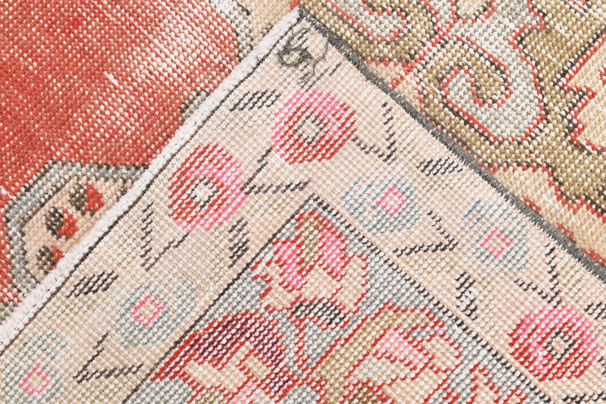 4' x 7' Vintage rug, Dorm Vintage rug, Kitchen-Dining Vintage rug, Living Room Vintage rug, Nursery Vintage rug, Office Vintage rug, Red Vintage rug, Retro Vintage rug, Southwestern Vintage rug, Vintage Oushak, Wool Vintage rug, Vintage rug