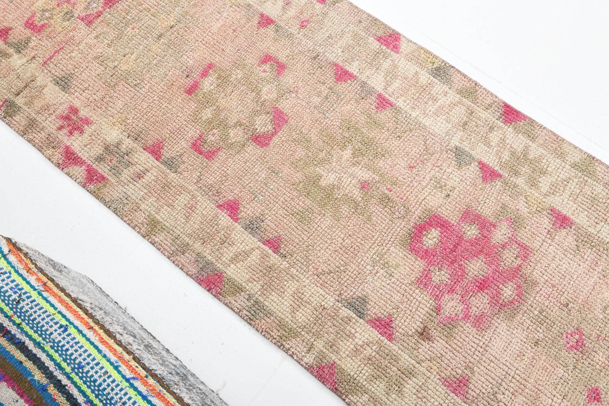 2' x 13' Vintage rug, Bedroom Vintage rug, Cotton Vintage rug, Distressed Vintage rug, Entryway-Hallway Vintage rug, Kitchen-Dining Vintage rug, Laundry Vintage rug, Office Vintage rug, Pink Vintage rug, Southwestern Vintage rug, Vintage Herki, Wool Vintage rug, Vintage rug