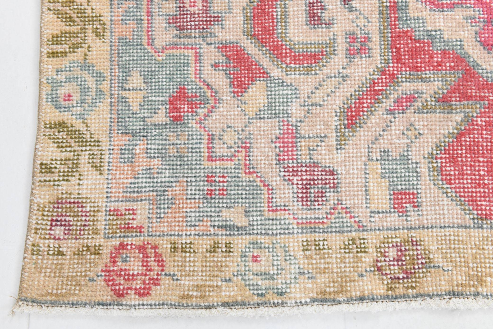 4' x 7' Vintage rug, Abstract Vintage rug, Bedroom Vintage rug, Cotton Vintage rug, Kitchen-Dining Vintage rug, Living Room Vintage rug, Nursery Vintage rug, Office Vintage rug, Red Vintage rug, Retro Vintage rug, Vintage, Wool Vintage rug, Vintage rug