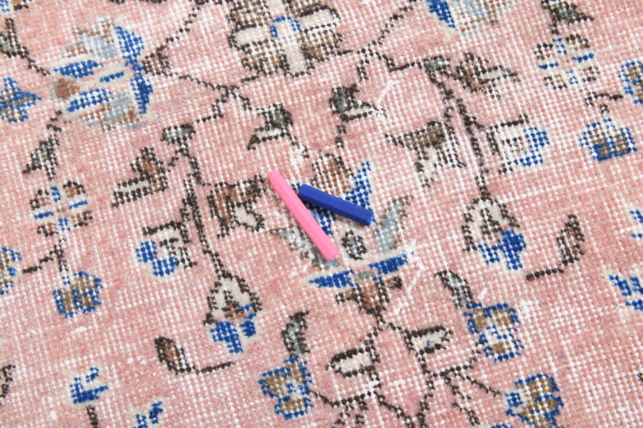 8' x 11' Vintage rug, Cotton Vintage rug, Dorm Vintage rug, Floral Vintage rug, Kids Vintage rug, Living Room Vintage rug, Nursery Vintage rug, Office Vintage rug, Pink Vintage rug, Rustic-Primitive Vintage rug, Vintage, Wool Vintage rug, Vintage rug