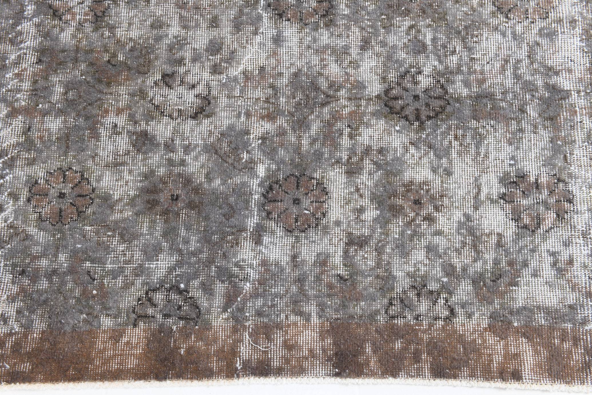 7' x 10' Vintage rug, Black-Gray Vintage rug, Contemporary Vintage rug, Cotton Vintage rug, Floral Vintage rug, Kids Vintage rug, Kitchen-Dining Vintage rug, Living Room Vintage rug, Nursery Vintage rug, Office Vintage rug, Vintage, Wool Vintage rug, Vintage rug