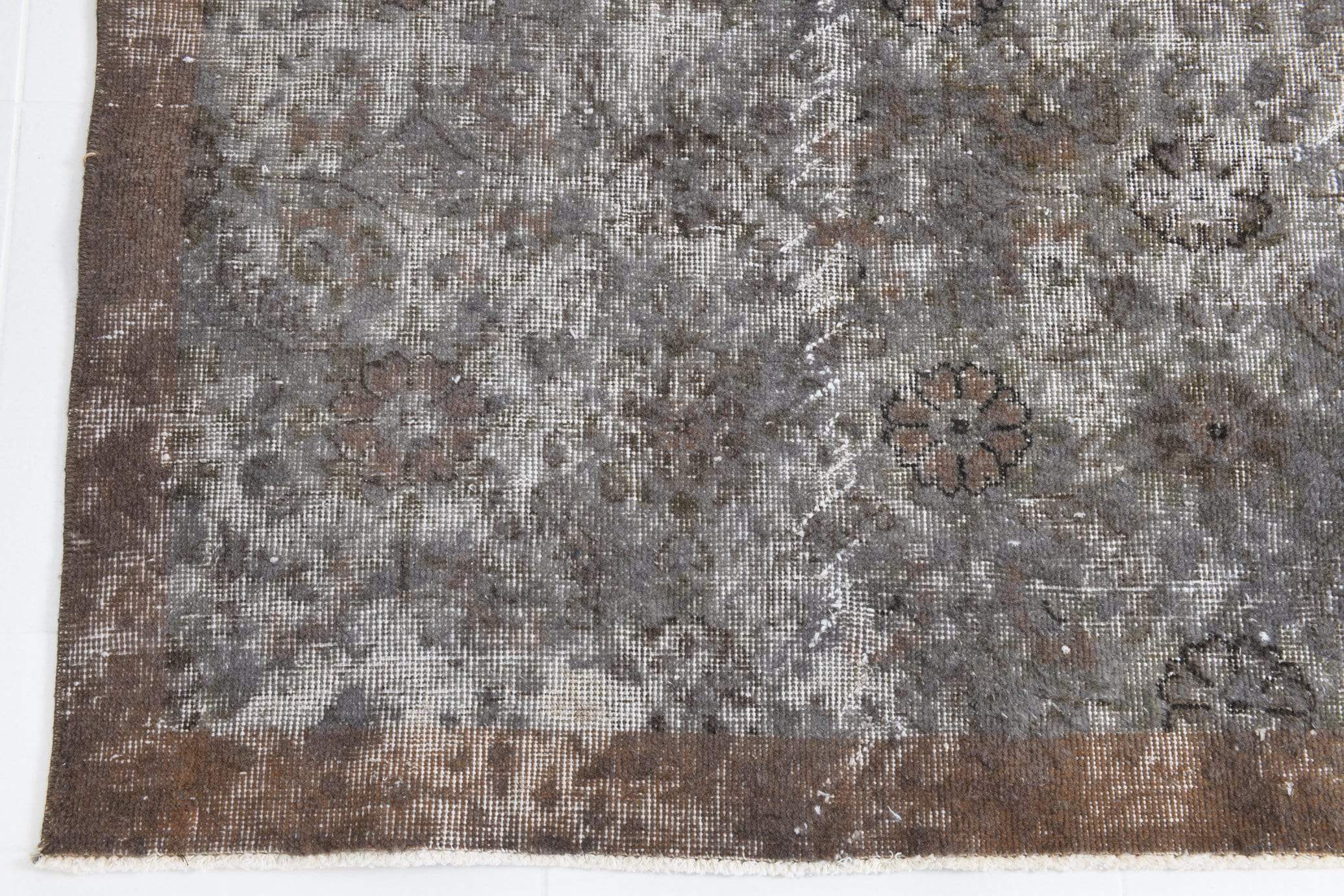 7' x 10' Vintage rug, Black-Gray Vintage rug, Contemporary Vintage rug, Cotton Vintage rug, Floral Vintage rug, Kids Vintage rug, Kitchen-Dining Vintage rug, Living Room Vintage rug, Nursery Vintage rug, Office Vintage rug, Vintage, Wool Vintage rug, Vintage rug